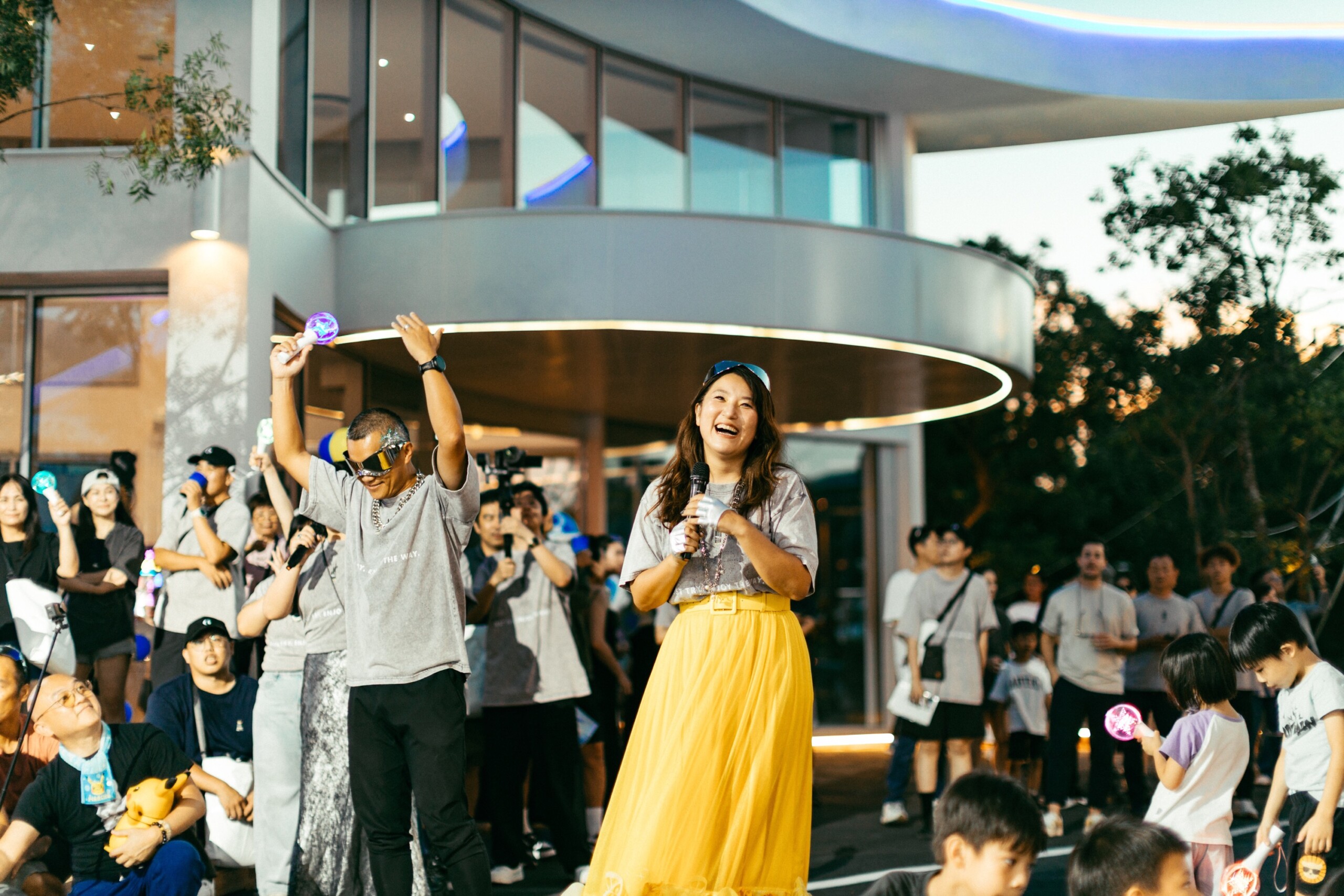 DEZU-SPACE-universe-landing-party-touch-33
