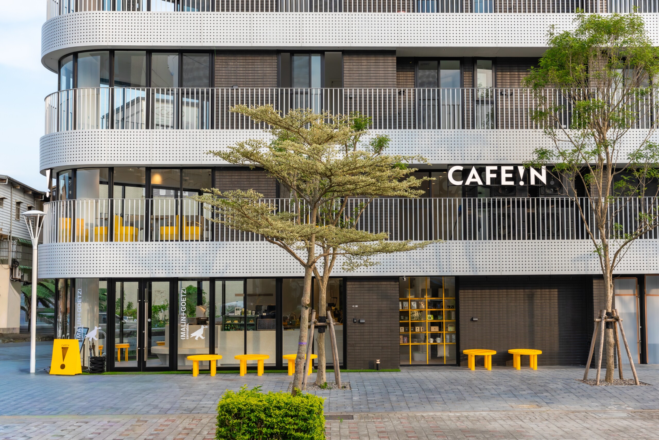不只是喝咖啡！CAFE!N宜蘭築楓門市，是建築與風格融合的城市文化站